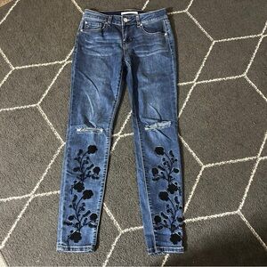 Ashley Mason Blue, black Flower Embroidered Jeans Size 5